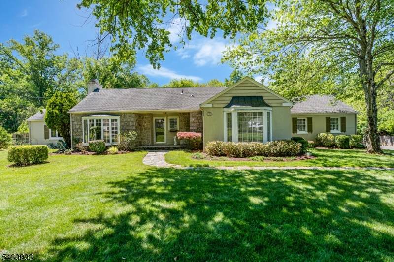 487 Knollwood Dr - Photo 1