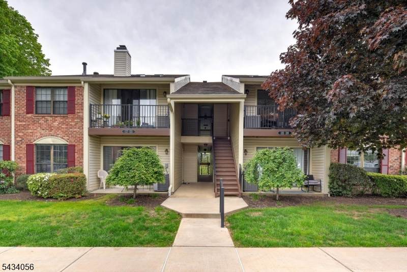 121 Woodward Lane - Photo 1