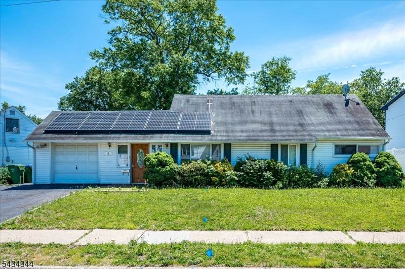 15 Markham Rd - Photo 1