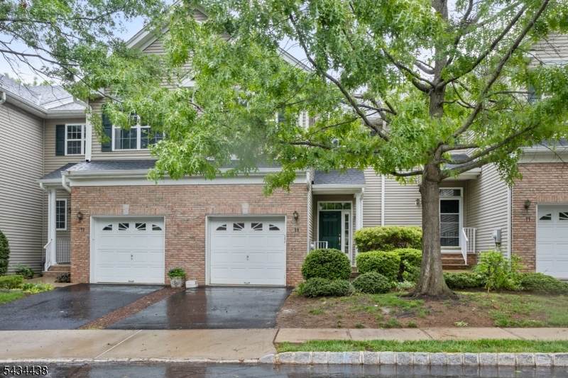 75 Truman Ave - Photo 1