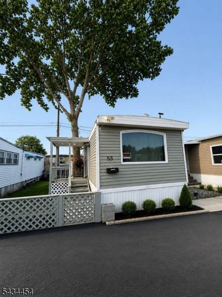 55 Helen - Photo 1