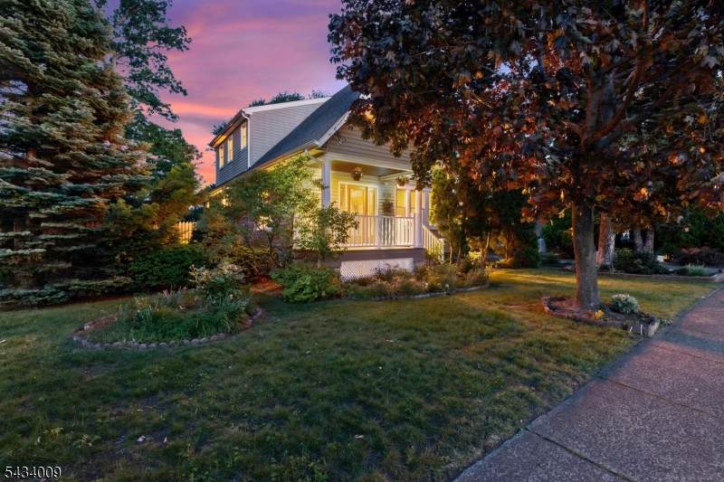 13 Willow St - Photo 1