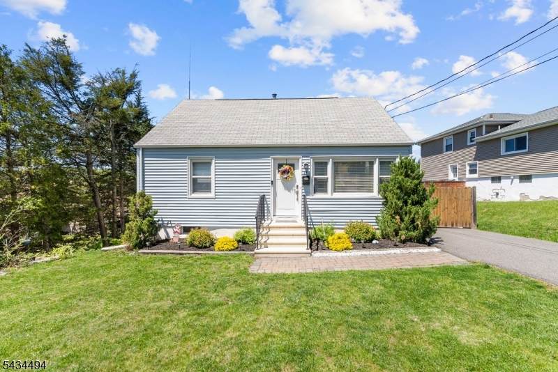 19 Boonton St - Photo 1