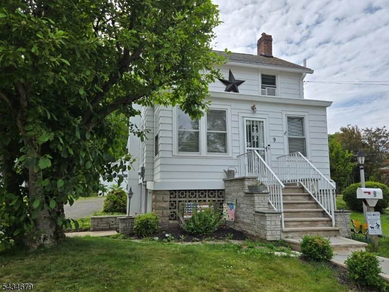 9 Broad St - Photo 1