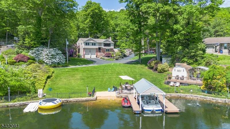 21 Skyline Dr - Photo 1