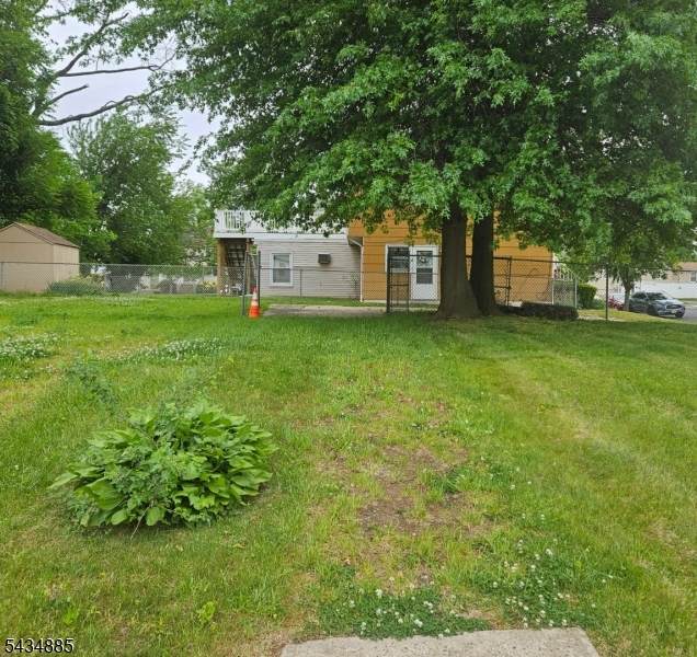 270 Lafayette St - Photo 1