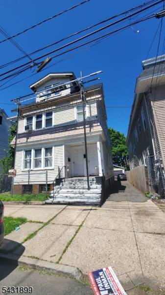 45 Vine Ave - Photo 1