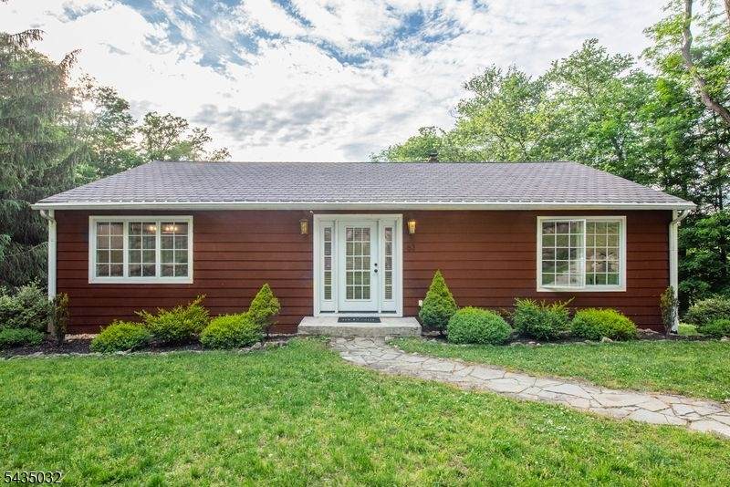 63 Egbert Ave - Photo 1