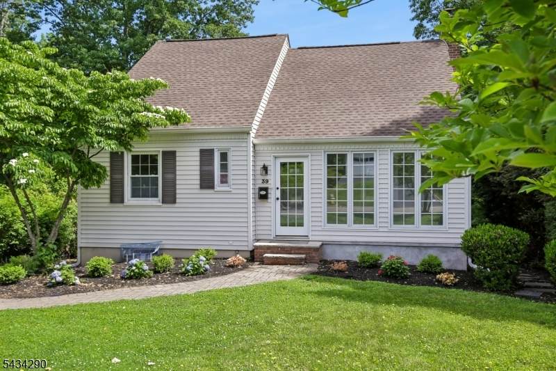 39 Shadylawn Dr - Photo 1