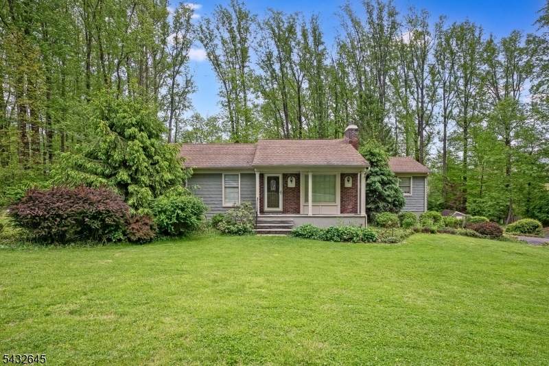 12 Dogwood Dr - Photo 1