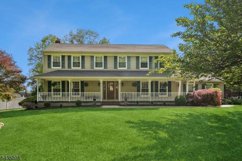 4 Amherst Dr - Photo 1