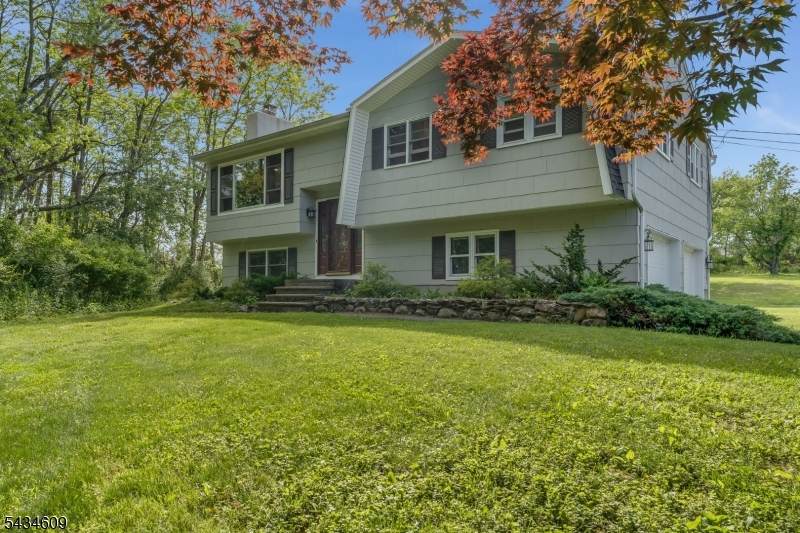 https://bt-photos.global.ssl.fastly.net/gsmls/orig_boomver_1_4030578-2.jpg