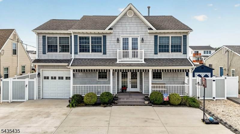 378 Bayview Ave - Photo 1