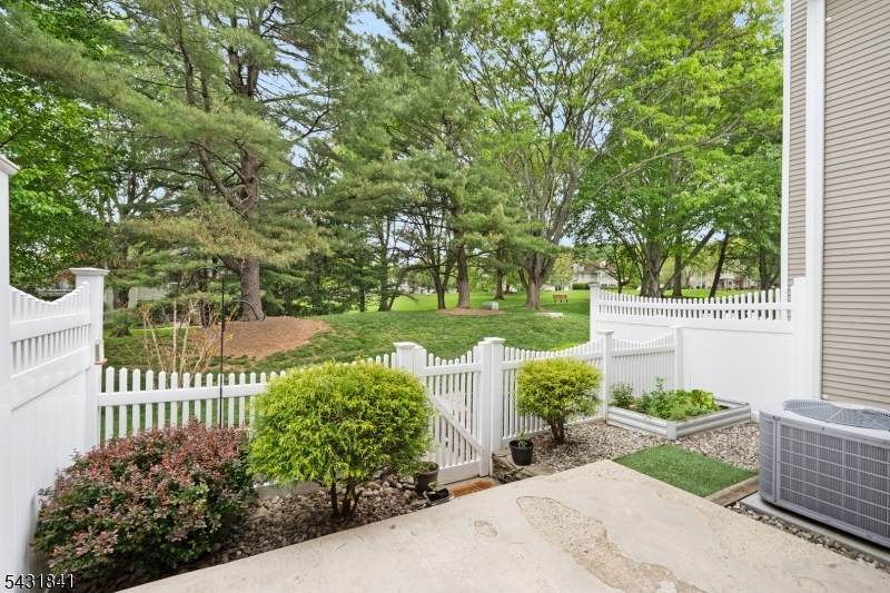 33 Crestmont Road - Photo 1