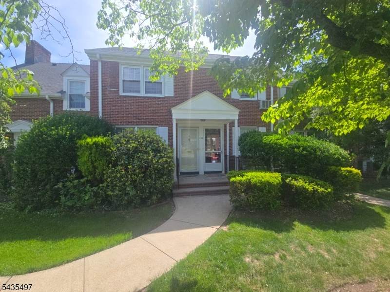 152 Boyden Ave - Photo 1