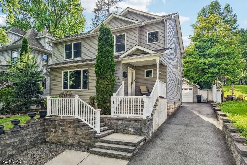 45 Hillside Ave - Photo 1