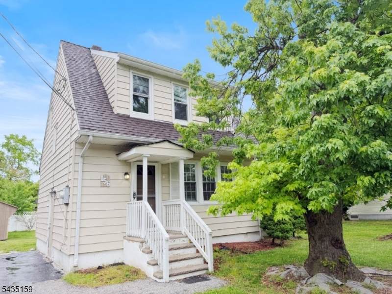 156 Harding Ave - Photo 1