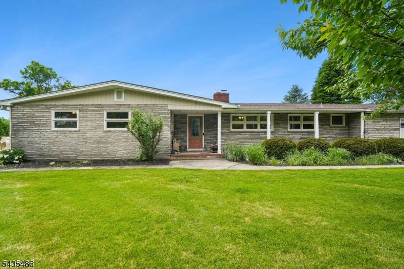 21 Wayside Ln - Photo 1
