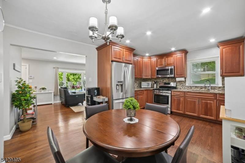 46 Phyllis Rd - Photo 1