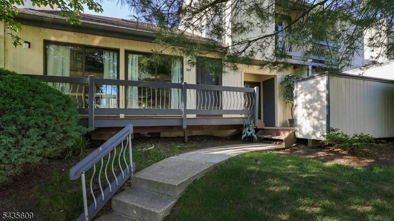 288 Crabtree Ct - Photo 1