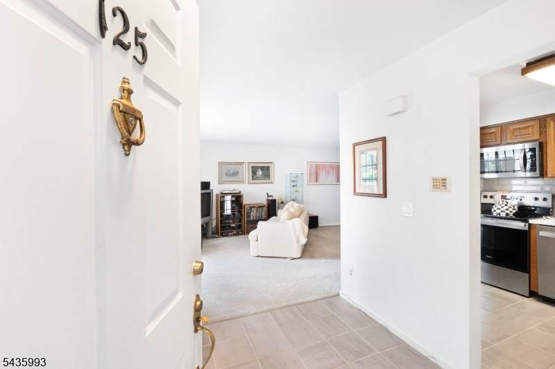 125 Smithfield Ct - Photo 1
