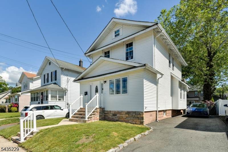 278 Centre St - Photo 1
