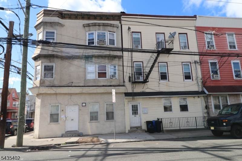 28 Fleming Ave - Photo 1
