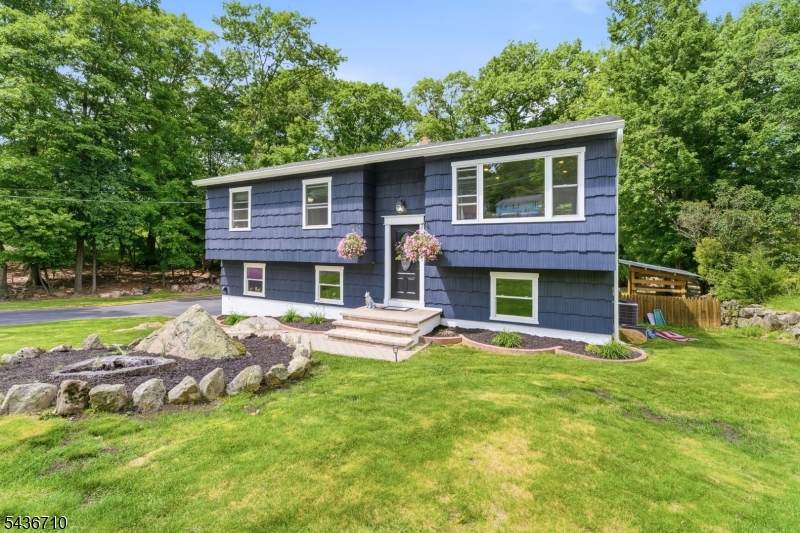 81 Elba Ave - Photo 1