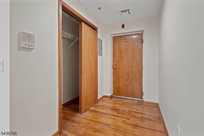 73 Essex Ave - Photo 1