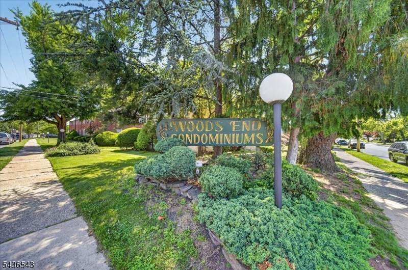 513 Brooklawn Ave - Photo 1