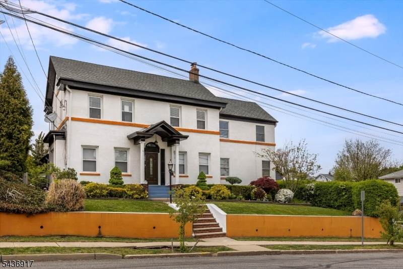 200 Washington Ave - Photo 1