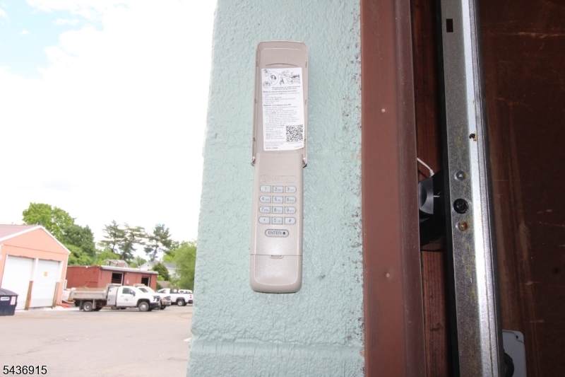 https://bt-photos.global.ssl.fastly.net/gsmls/orig_boomver_1_4031995-2.jpg