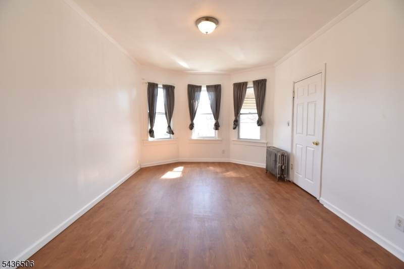 94 Grant St - Photo 1
