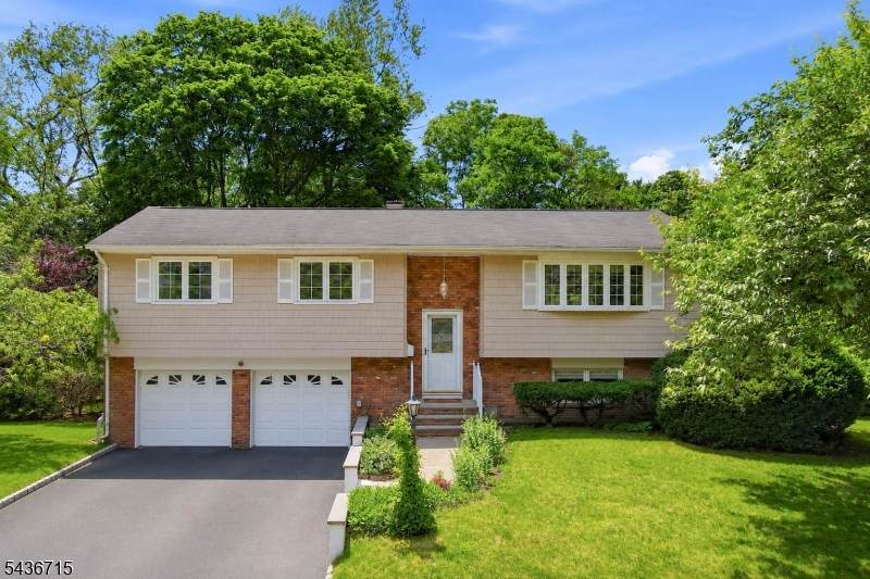 8 Nottingham Drive - Photo 1