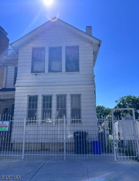 163 Woodside Ave - Photo 1