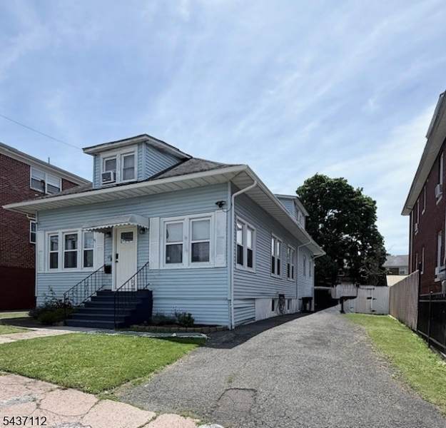 436 Knickerbocker Ave - Photo 1