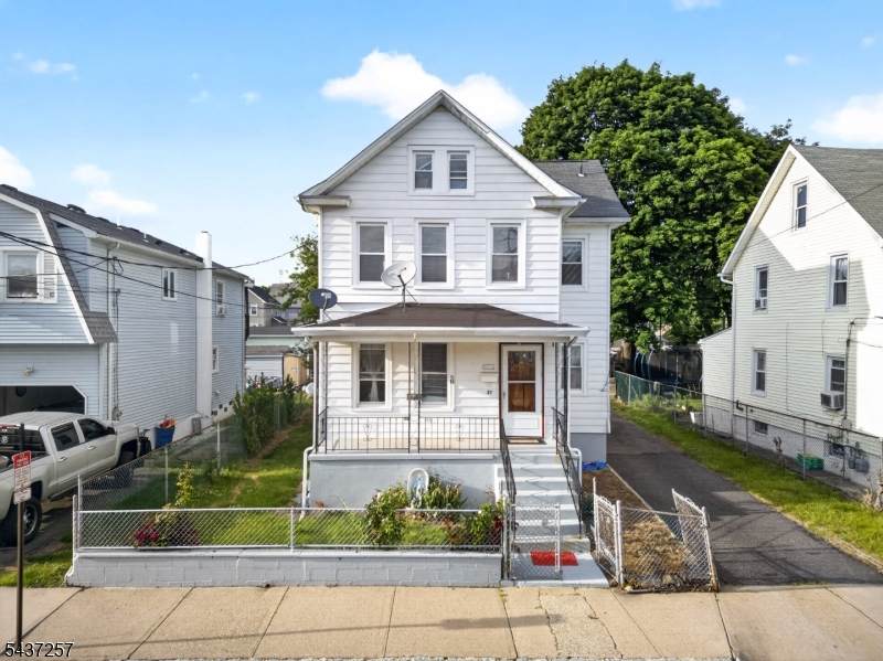 27 Belmont Ave - Photo 1