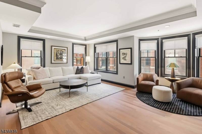 40 West Park Place Unit 305 - Photo 1