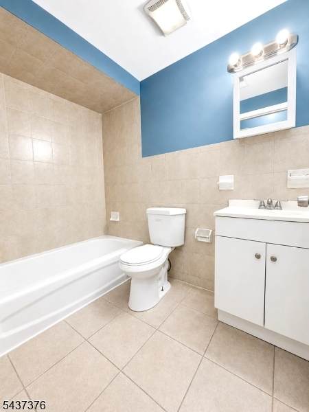44 Astor St - Photo 1