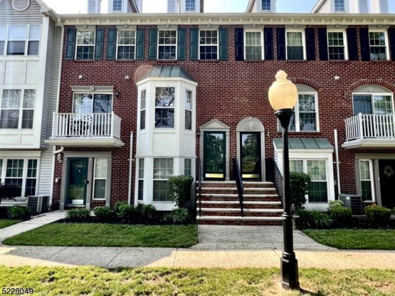 209 Strull Ct - Photo 1