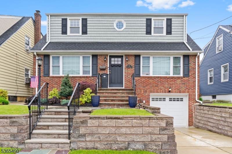86 Forest St - Photo 1