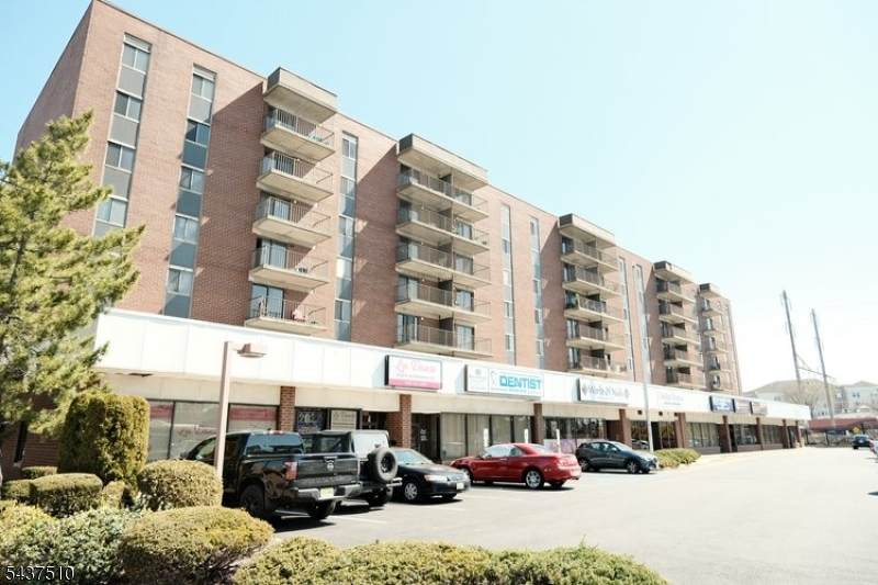 10 N Wood Ave - Photo 1