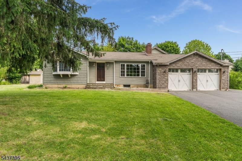 10 Tamarack Rd - Photo 1