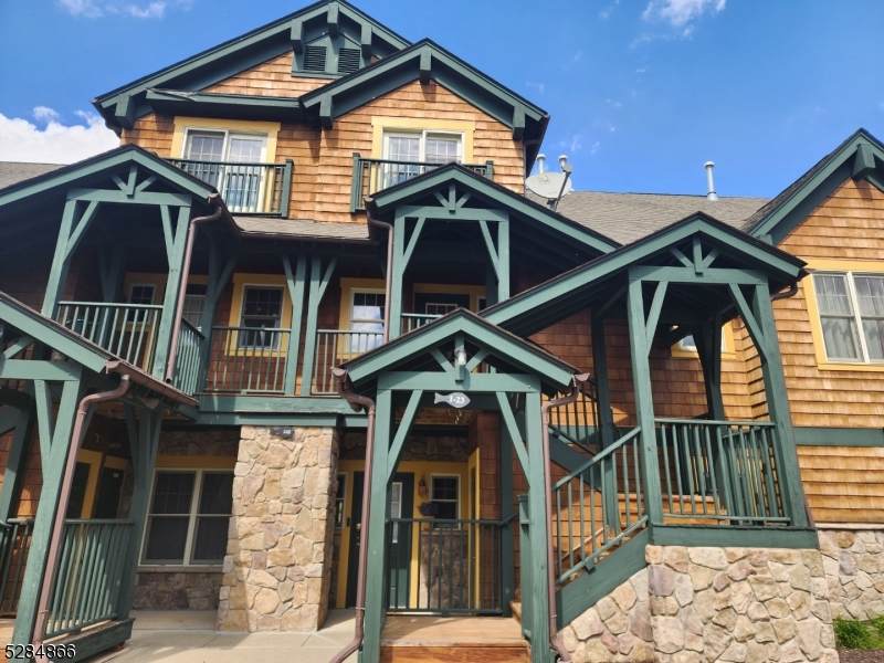 1 Pine Crescent - Photo 1