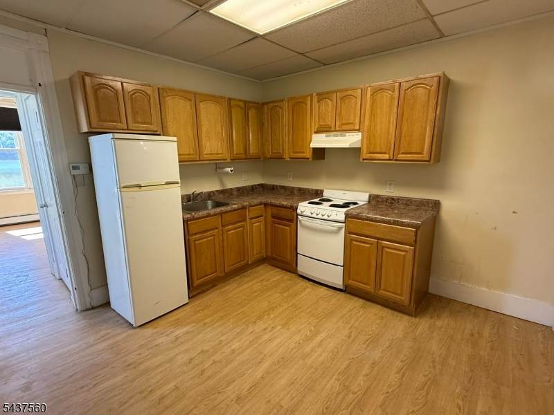 144 Lakeside Dr - Photo 1
