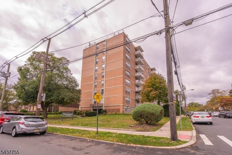 704 N Broad St - Photo 1
