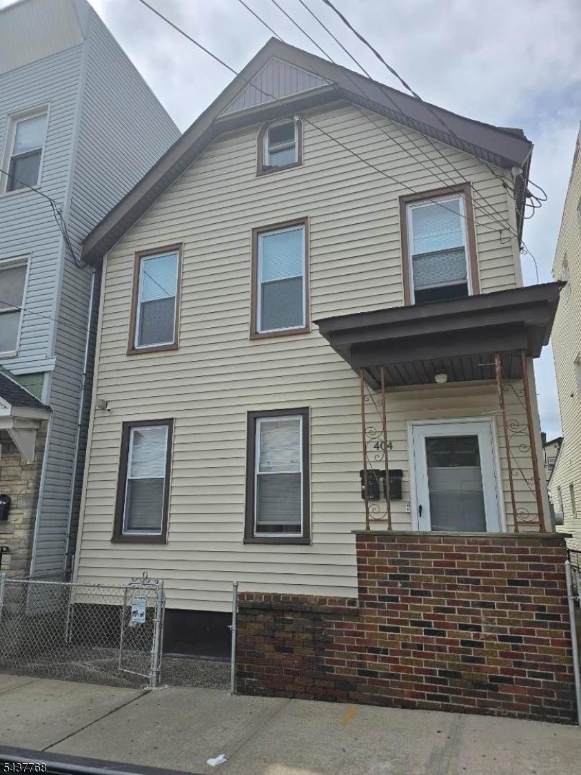 404 N 2Nd St - Photo 1