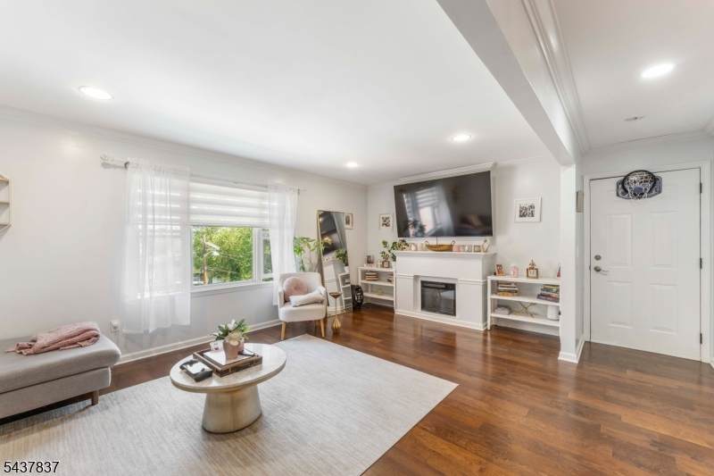 43 Passaic St - Photo 1