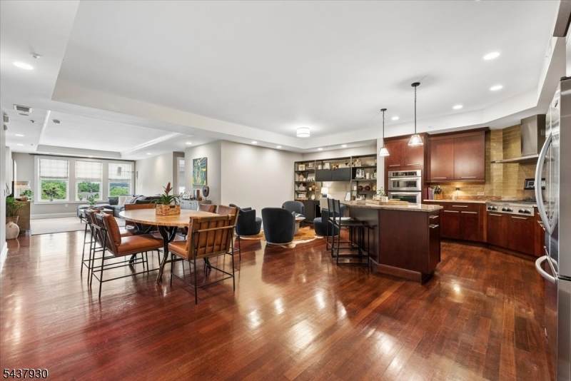 40 W Park Pl - Photo 1