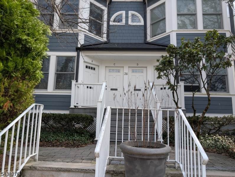 36 Phoenix Ave - Photo 1